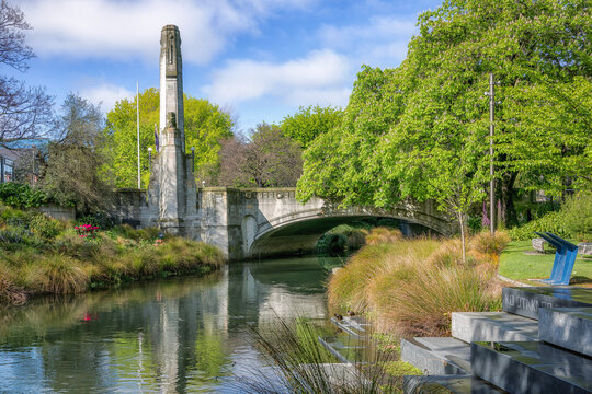 Bridge of Remembrance over the Avon River, Christchurch, New Zealand.