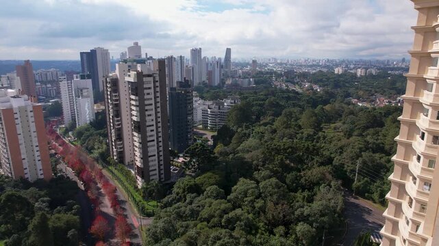 drone da Rua do Outono em Curitiba
