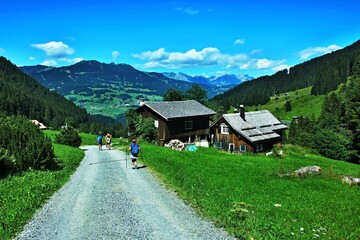 Obraz premium Austrian Alps - view from the path in valley Gauertal