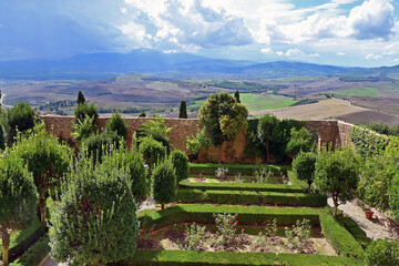 Naklejka premium Pienza, le colline della Val d'Orcia dalla loggia di Palazzo Piccolomini, Val d'Orcia, Toscana