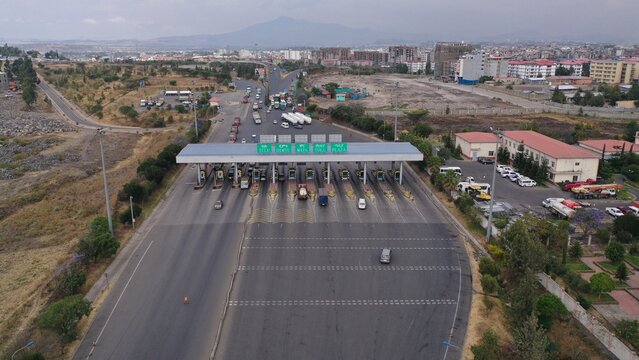 Ethiopia's First Expressway, Addis Ababa&ndash;Adama Expressway, Ethiopia, Africa, China Communications Construction Company.