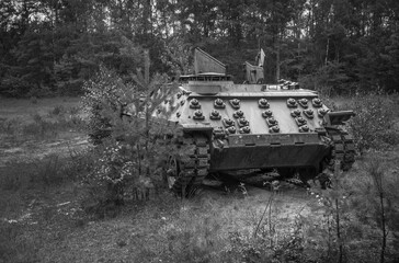Obraz premium abandoned battle tank on a training range