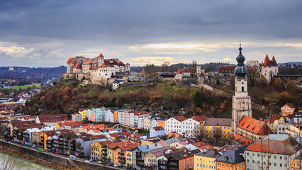 Cityscape - view of the Old Town of Burghausen and the Salzach River on the border with Austria, Upper Bavaria, Germany © rustamank
