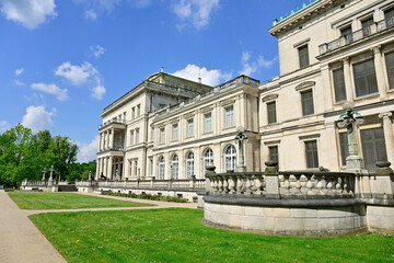Fototapeta premium Villa Hügel