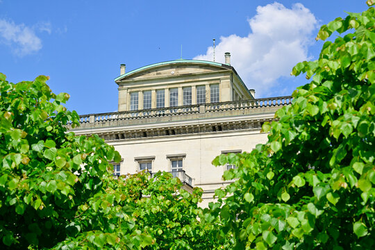 Villa H&uuml;gel
