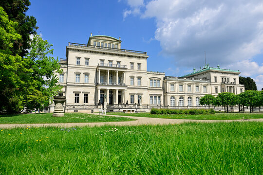 Villa H&uuml;gel