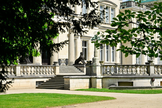 Villa H&uuml;gel
