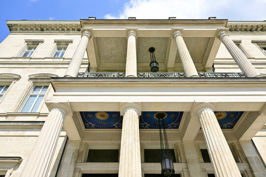 Villa H&uuml;gel