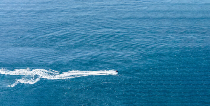 Jet ski sailing in Cabo La Nao, J&aacute;vea