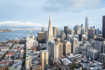 Obraz premium Aerial view of the skyline of San Francisco, California.