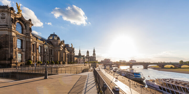 Germany, Dresden, Bruehl's Terrace and Augustus bridge