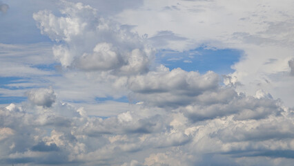 Fototapeta premium White clouds and blue sky