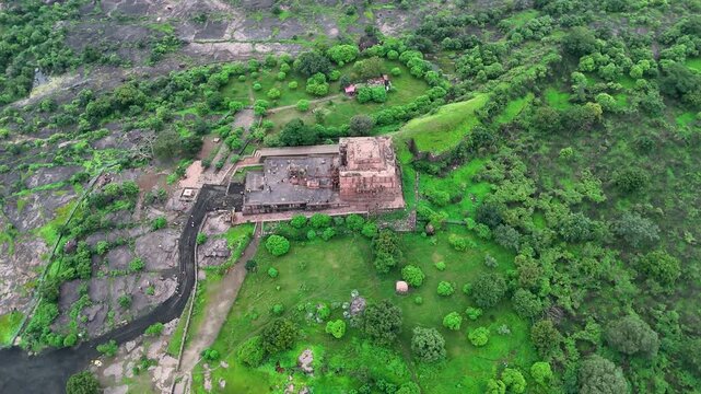 Bhojeshwar Temple Aerial View: Magnificent drone shot of the historic 11th-century Bhojeshwar Shiva Temple in Bhojpur, Madhya Pradesh.