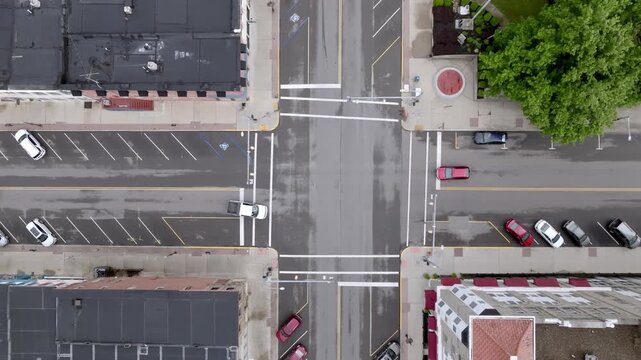 Jackson, Ohio traffic at a downtown intersection with drone video overhead.