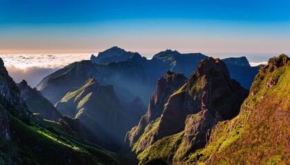 Fototapeta premium Epic Mountain Peaks And Deep Valleys Of Pico Do Arieiro