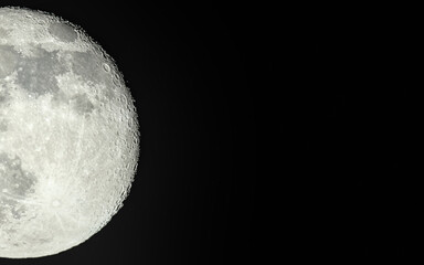 Supermoon with Artistic Cropping © Studio48