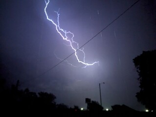 lightning in the night © Catie