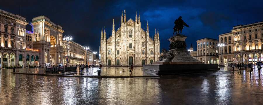 panorama del duomo di milano dopo un acquazzone