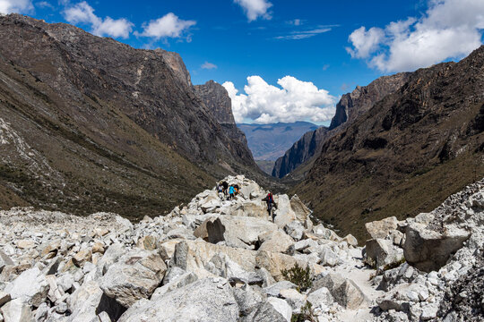 The Surreal Blues of Laguna Par&oacute;n - Peru
