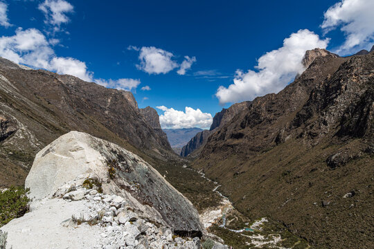 The Surreal Blues of Laguna Par&oacute;n - Peru