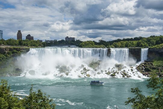 Overview over the American Falls, part of the Niagara Falls, Ontario, Canada