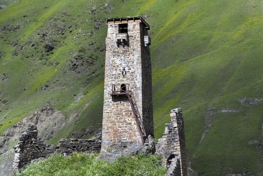 Medieval living and defence tower, Sno Valley, Sno, Kazbegi Region, High Caucasus, Georgia