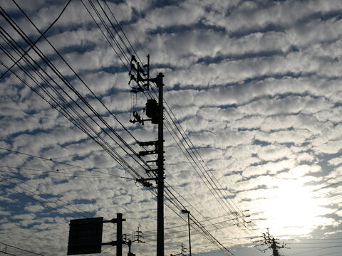 電線と雲