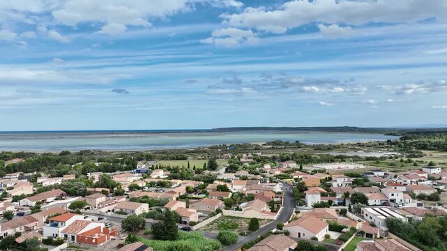 survol des &eacute;tangs de La Palme dans l''Aude