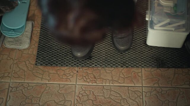 Footwear fall risk. Evaluating mobility and fall risks through footwear examination. Conducting comprehensive footwear assessments to identify balance issues and fall potential in individuals