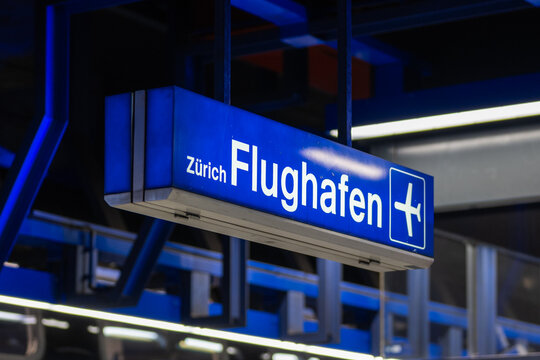 Zurich airport sign directing to the terminal
