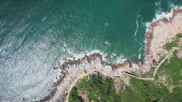 4K coastline, reefs, seawater, ocean waves, spray
