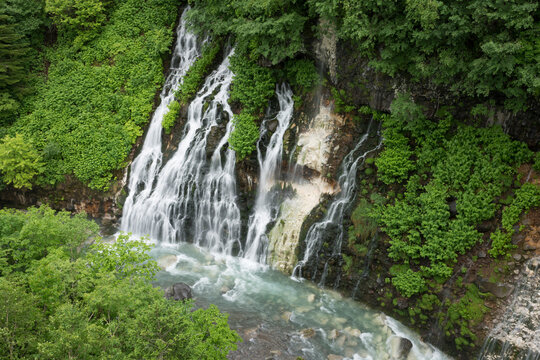 美瑛の白髭の滝