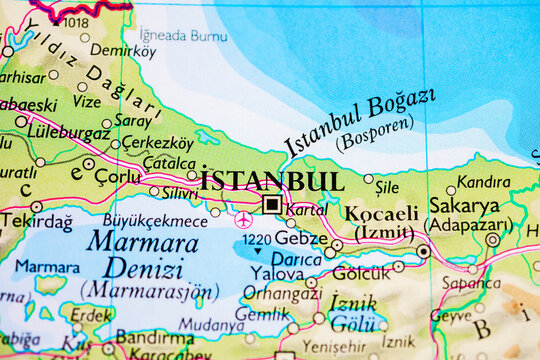 Wide atlas view of Istanbul Bosporus and Marmara region in Turkey for travel and navigation use.