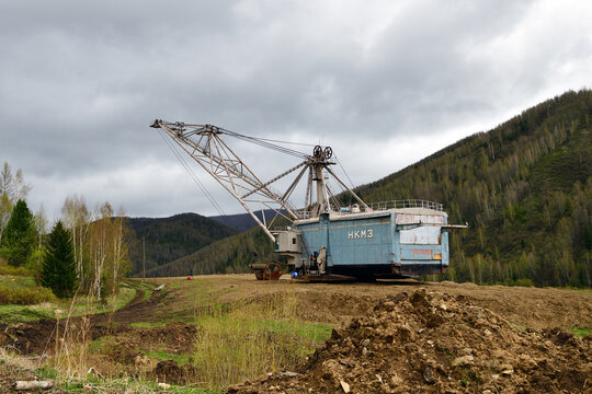 Khakassia, Russia - May 24, 2026: Walking excavator (dragline) from the Novokramatorsk Machine-Building Plant (NKMZ) shown on Leontievsky goldfield