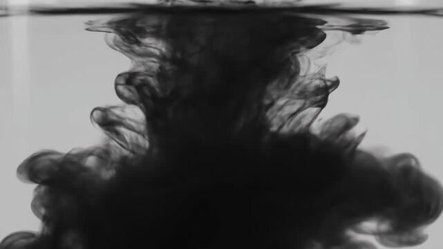 Ink enters water to blend the image material, and ink diffusion dynamic effect