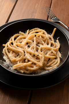 Pici Senesi con cacio e pepe, Pasta Italiana 