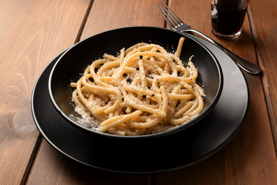 Pici Senesi con cacio e pepe, Pasta Italiana 