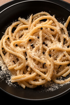 Pici Senesi con cacio e pepe, Pasta Italiana 