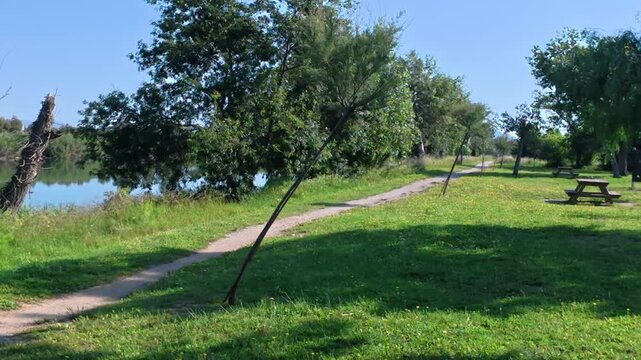 Fluvia River, children's and picnic area, Sant Pere Pescador, 4k