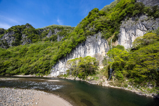 断崖絶壁」の写真素材 | 12,717件の無料イラスト画像 | Adobe Stock