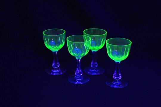 Uranglas Gl&auml;ser mit gr&uuml;ner Cuppa