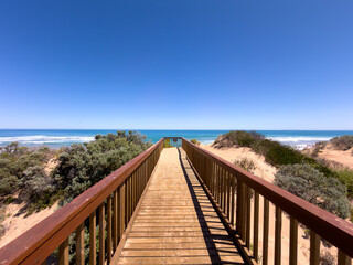 Obraz premium Boardwalk entrance to Waitpinga Beach on the Fleurieu Peninsula in South Australia