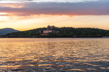 Obraz premium Sunset scenery at Dianchi Lake in Kunming, China