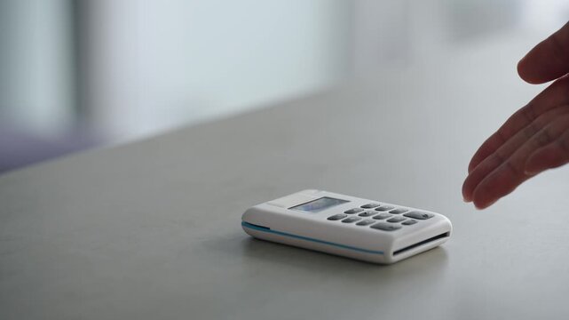 スマホタッチ決済イメージ