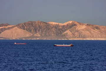 ホルムズ海峡 © ZENPAKU