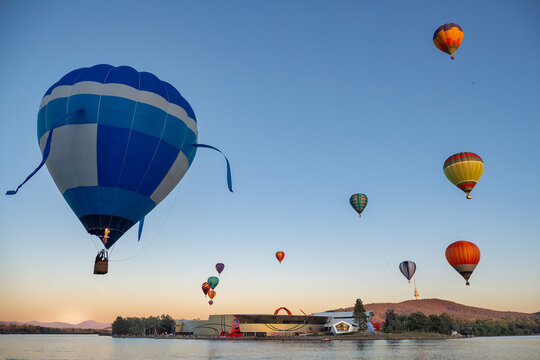 Hot air balloons flying over Lake Burley Griffin - Australia
