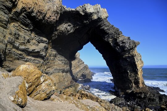 Arch rock, 55 metre high limestone arch, restricted diamond area, near L&uuml;deritz, Karas region, Namibia