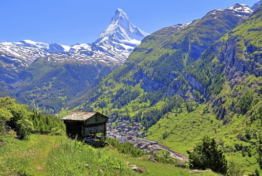 Attic in the hamlet Ried with Matterhorn 4478m, Zermatt, Mattertal, Valais, Switzerland