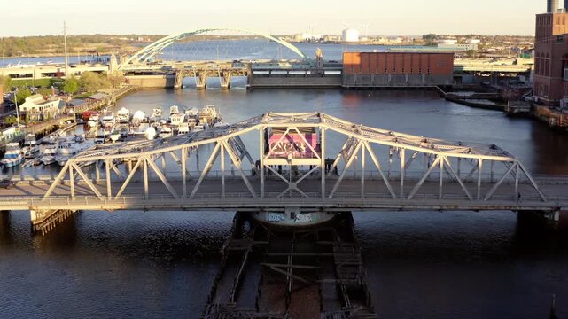Two Bridges parallel reveal city bus crossing.