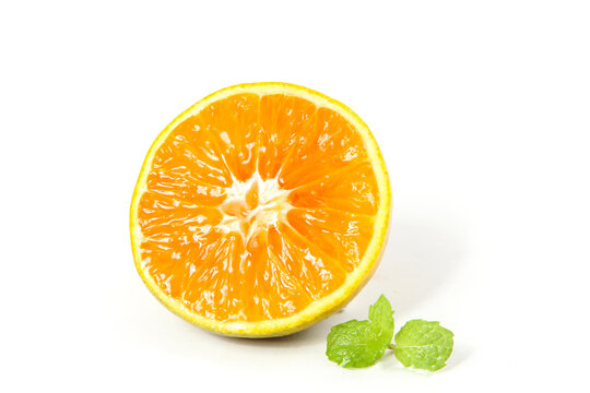 Fresh Orange Half Slice from Hubei Zigui with Mint Leaves - Rich Vitamin C Summer Citrus Fruit